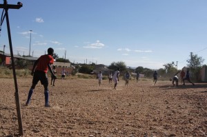 Fußballspiel auf Sand